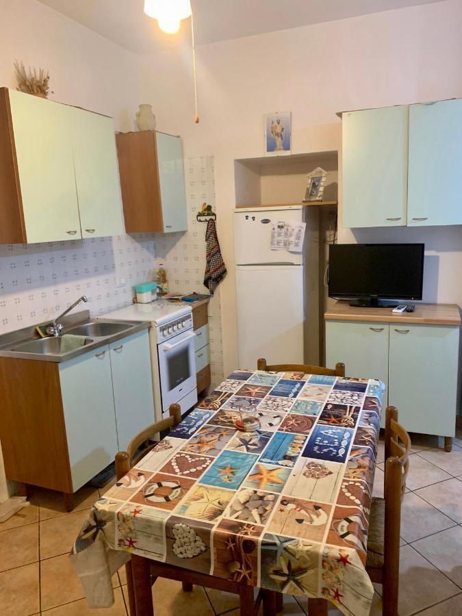 Appartamento Al Centro Di Ustica Устика Экстерьер фото